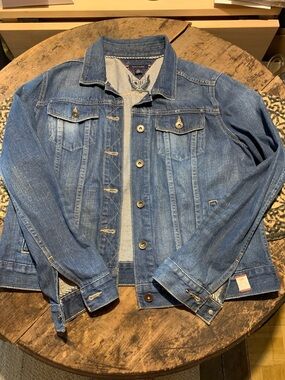Tommy Hilfiger Medium Blue Denim Trucker Jacket - 100% Cotton